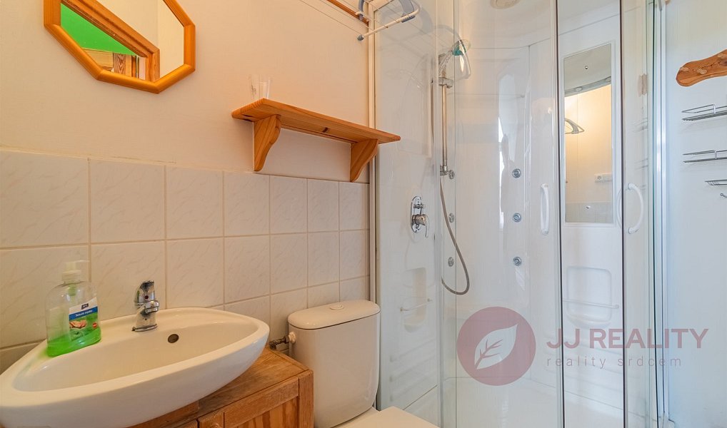 Prodej domu 271 m² s pozemkem 775 m², Šťáhlavy – náhled fotky 31