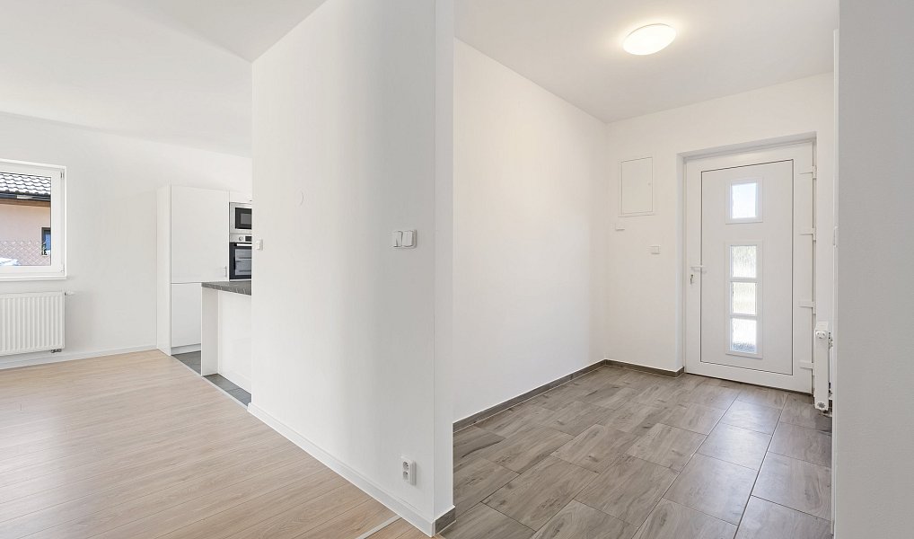 Prodej domu 107 m² s pozemkem 901 m², Mukařov – náhled fotky 10