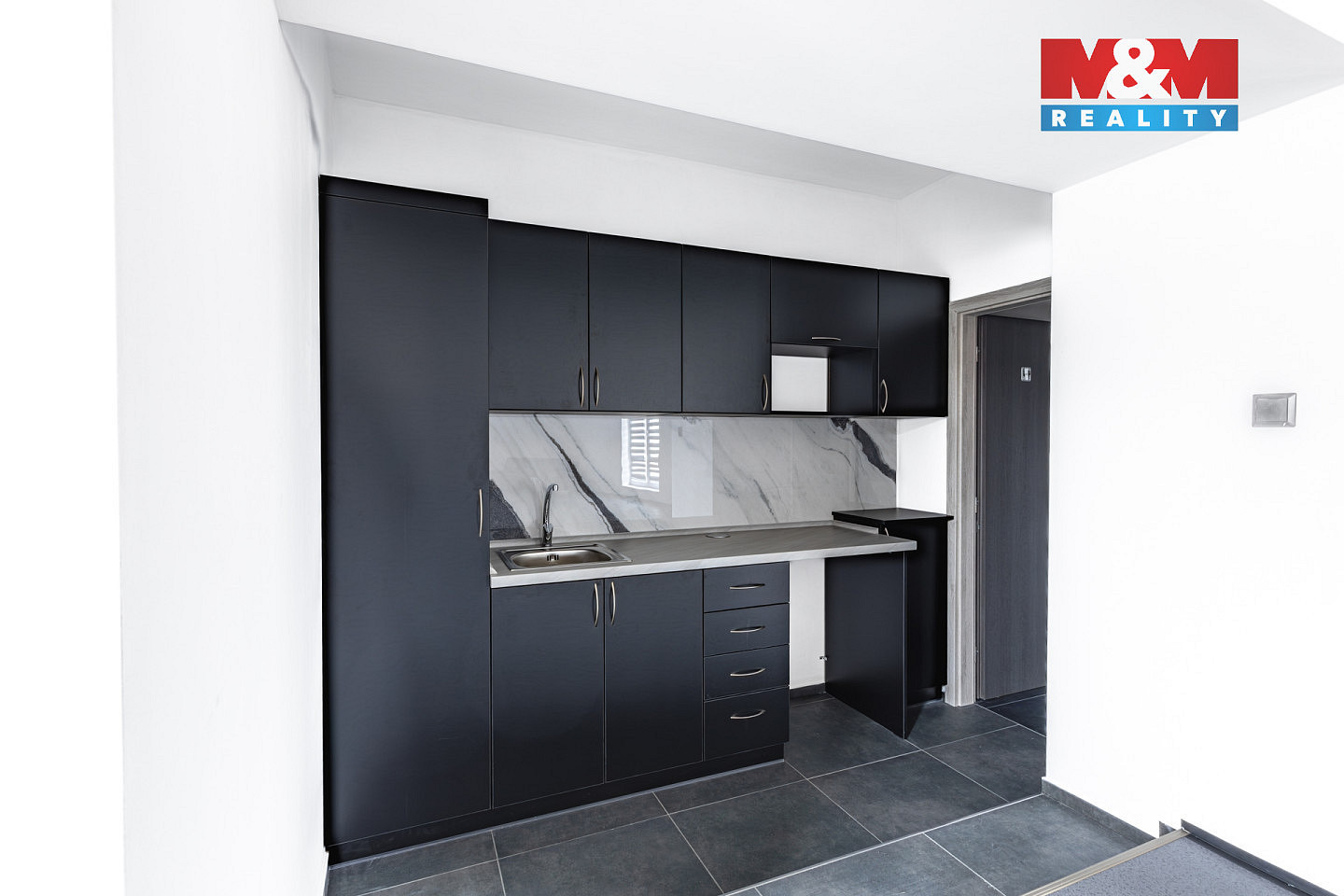 Pronájem obchodních prostor 65 m² – fotografie 2