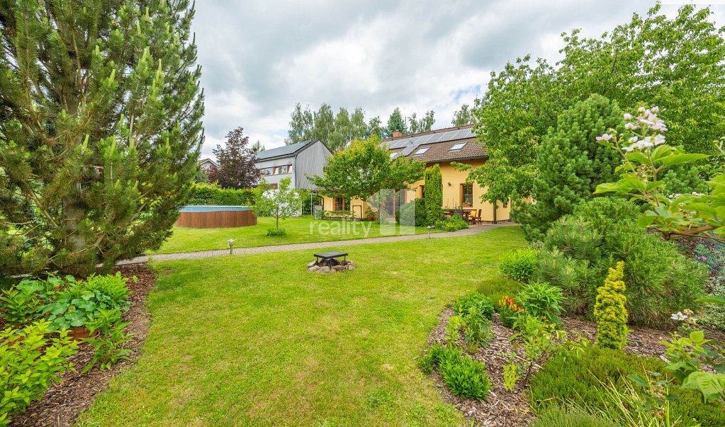 Prodej domu 200 m² s pozemkem 1 008 m², Kamenice – náhled fotky 51