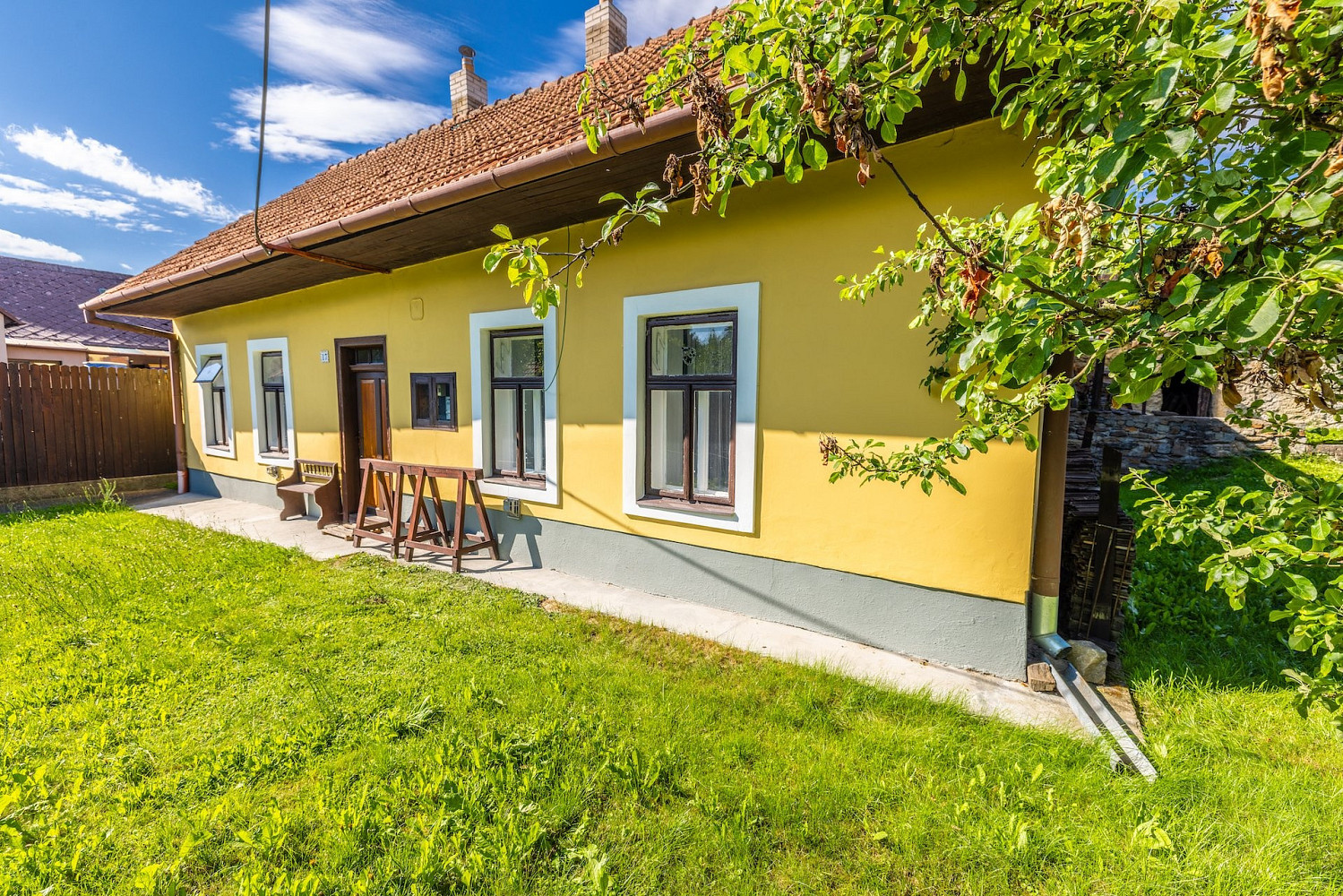 Prodej chaty/chalupy 81 m² s pozemkem 561 m² - Widok 4
