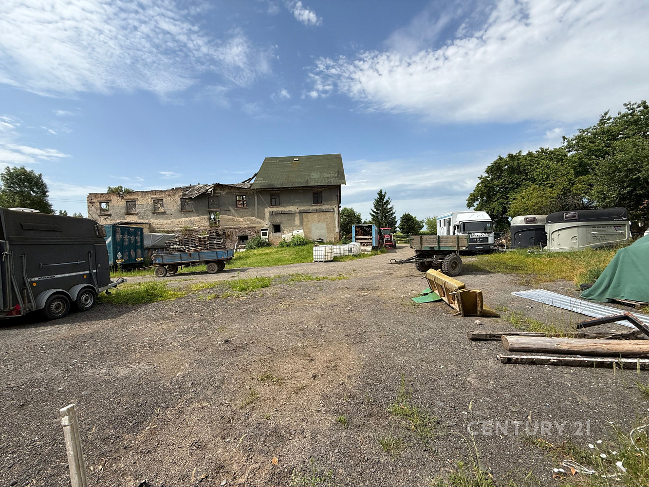 Prodej stavebního pozemku 7 311 m² – fotografie 3