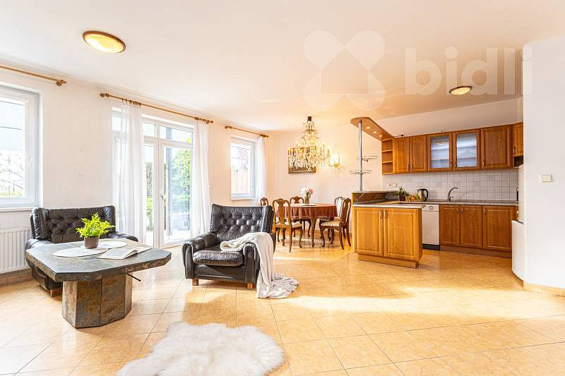Prodej domu 131 m² s pozemkem 281 m² — photo 2