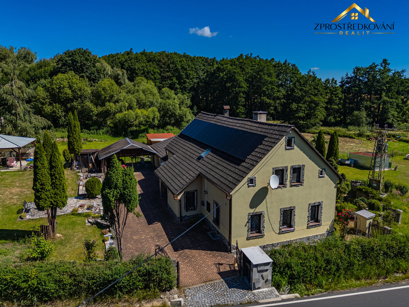 Prodej domu 258 m² s pozemkem 2 807 m²