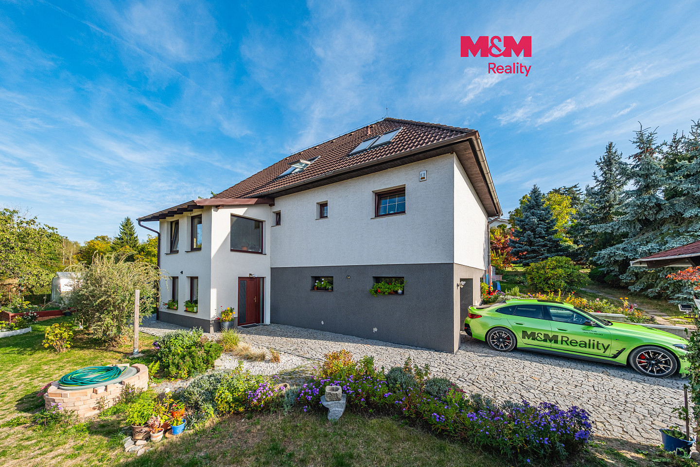 Prodej domu 275 m² s pozemkem 1 714 m²