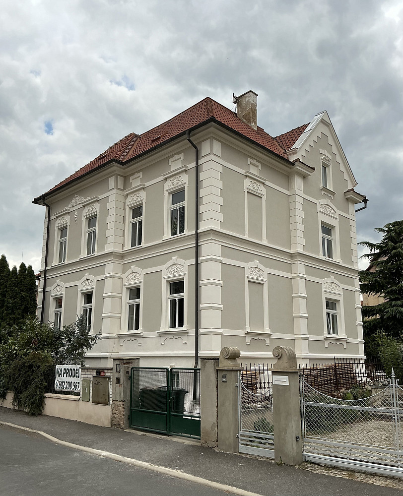 Prodej domu 460 m² s pozemkem 612 m²