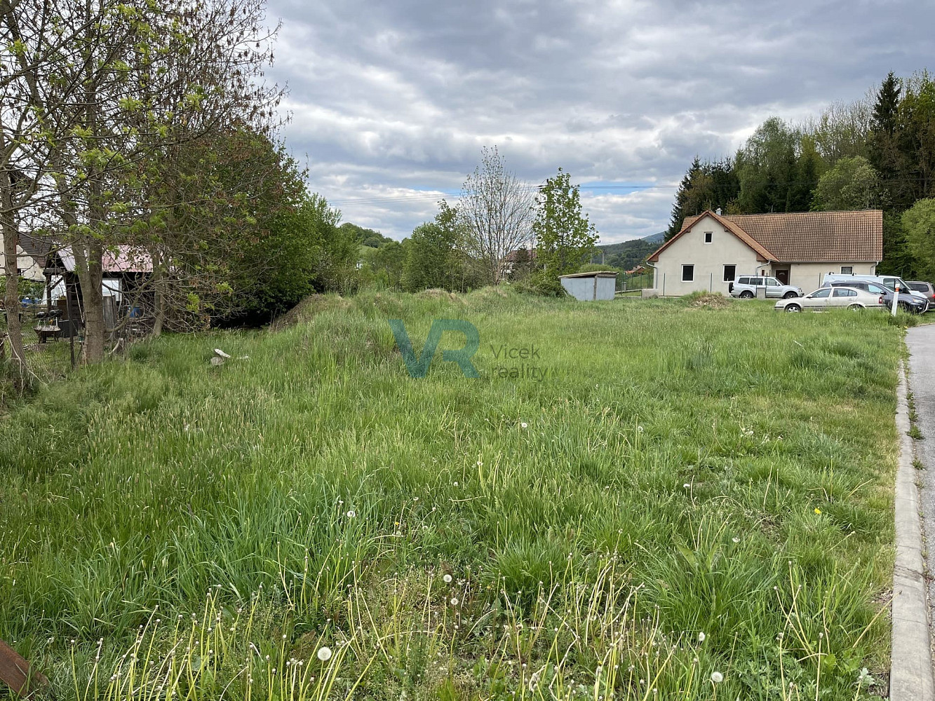 Prodej stavebního pozemku 994 m² — photo 2