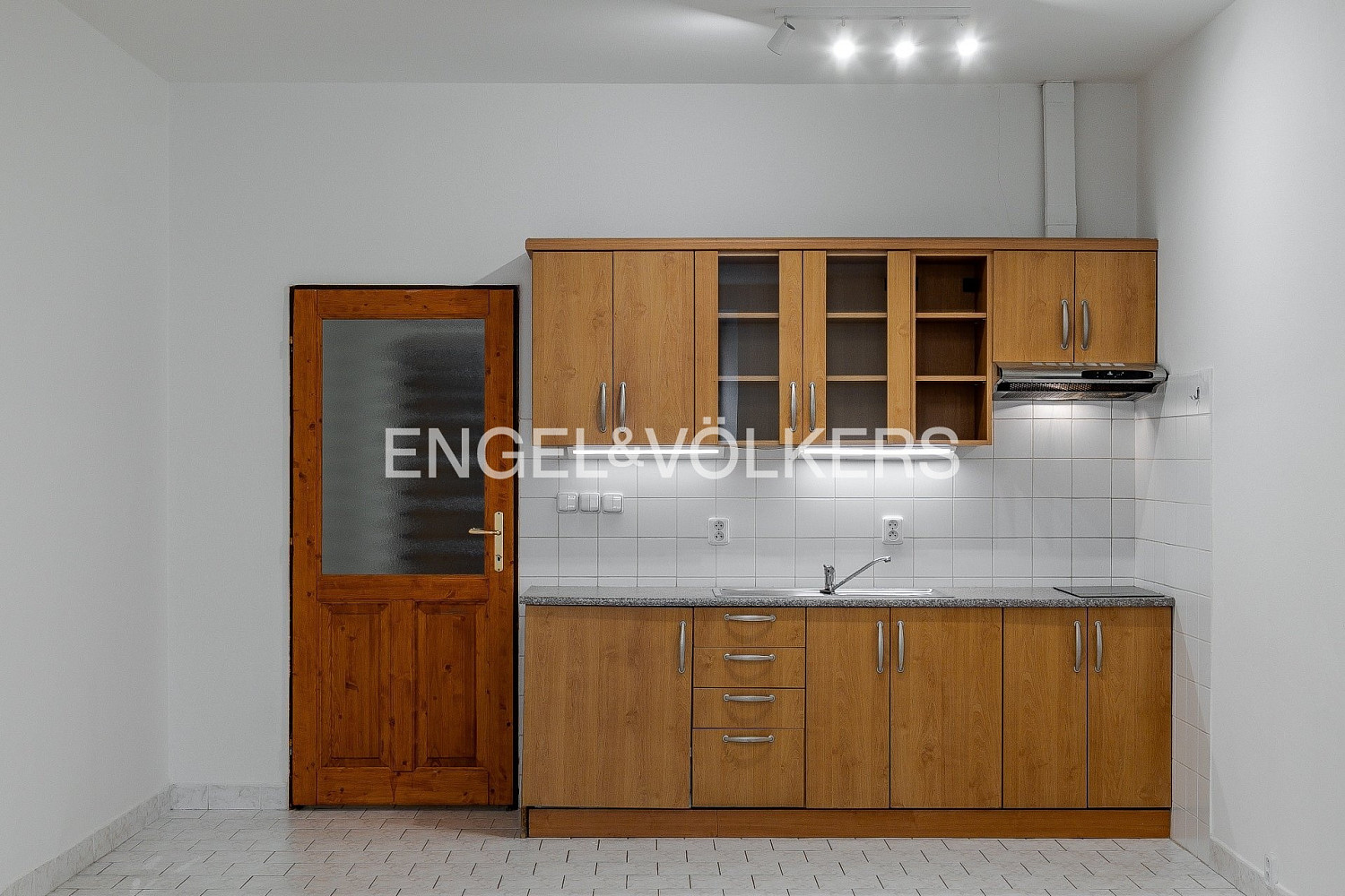 Pronájem bytu 1+kk 35 m² – fotografie 3