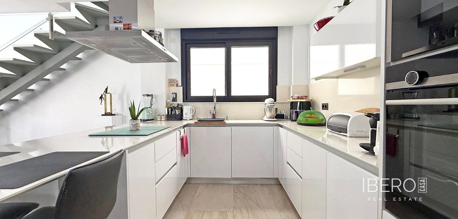 Prodej domu 190 m² s pozemkem 176 m² - Más
