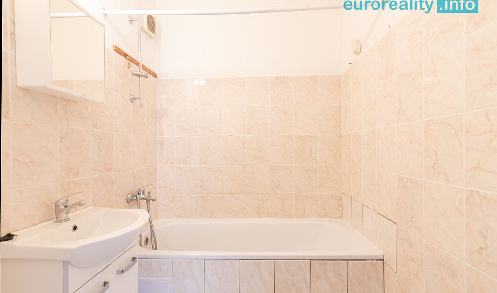 Pronájem bytu 3+1 66 m², Doksy – náhled fotky 5