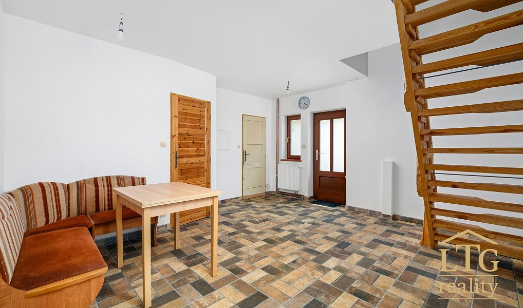 Prodej domu 197 m² s pozemkem 808 m², Petrovice – náhled fotky 16