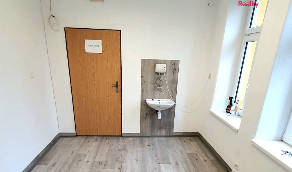 Pronájem kanceláře 59 m², Jablonec nad Nisou – náhled fotky 3