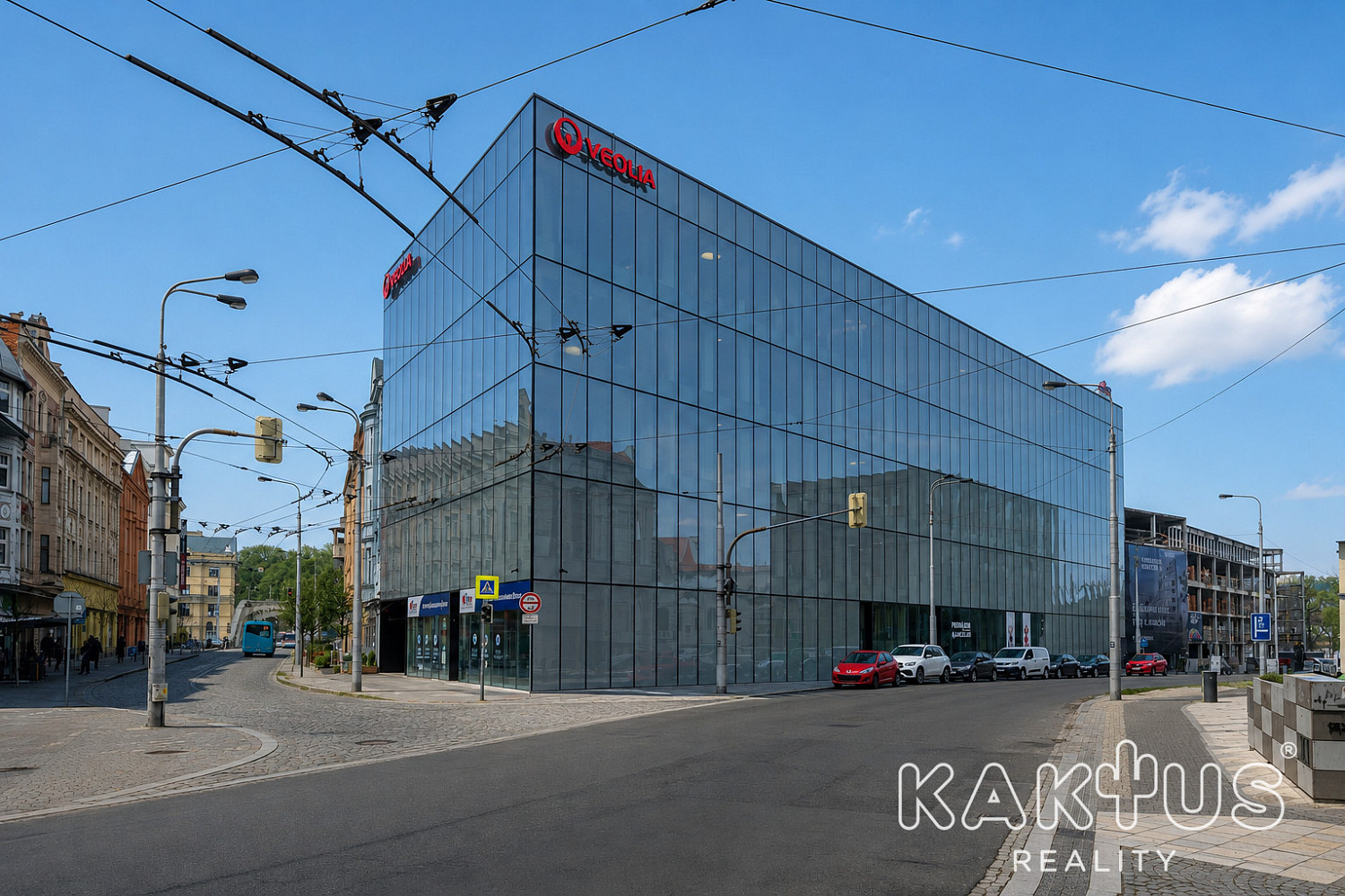 Pronájem obchodních prostor 375 m²