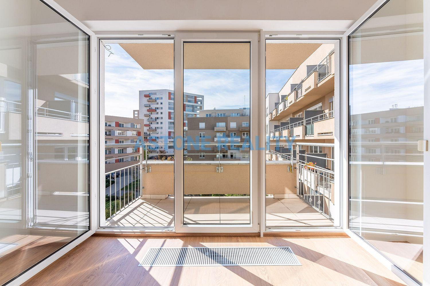 Prodej bytu 1+kk 36 m² – fotografie 2