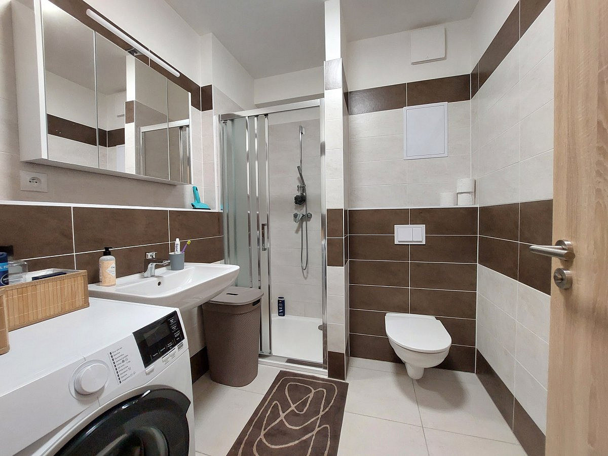 Pronájem bytu 1+kk 33 m² — photo 3