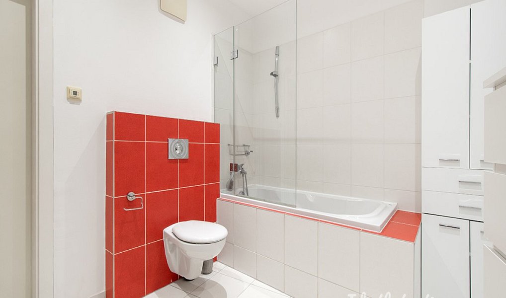 Pronájem bytu 2+kk 70 m², Praha – náhled fotky 13