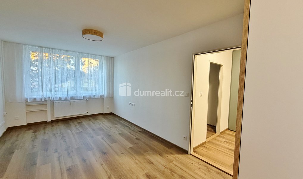 Prodej bytu 2+kk 45 m², Praha – náhled fotky 9