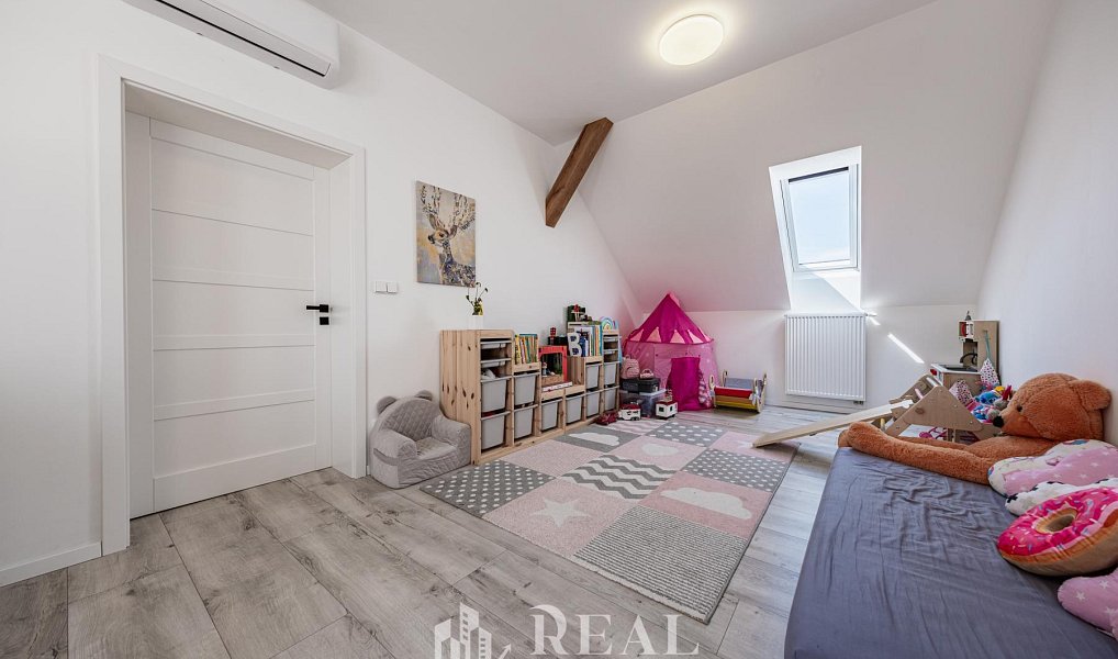 Prodej domu 240 m² s pozemkem 400 m², Louny – náhled fotky 38