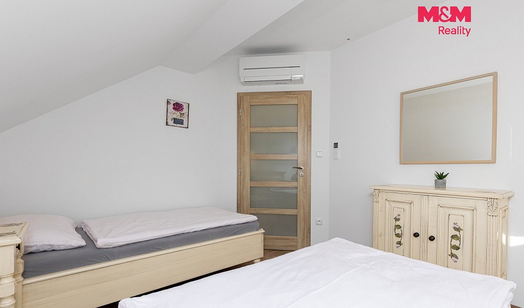 Prodej domu 122 m² s pozemkem 328 m², Dříteč – náhled fotky 23