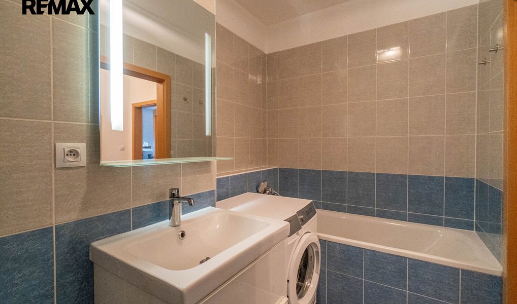 Pronájem bytu 2+kk 56 m², Praha – náhled fotky 8