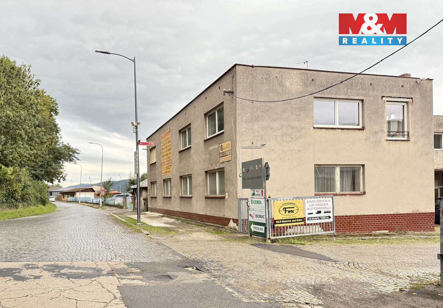 Prodej obchodních prostor 207 m² — photo 2