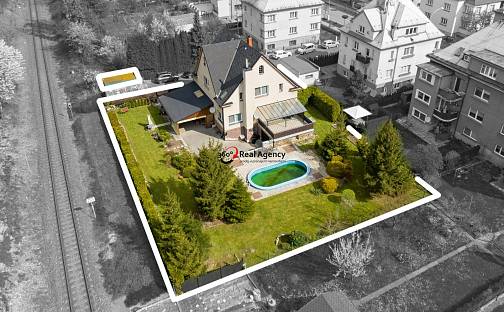 Prodej domu 474 m² s pozemkem 1 194 m²