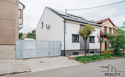 Prodej domu 158 m² s pozemkem 160 m², Bezručova, Hodonín