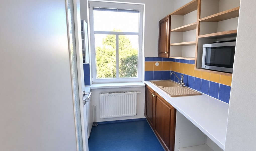 Pronájem kanceláře 180 m², Zlín – náhled fotky 6