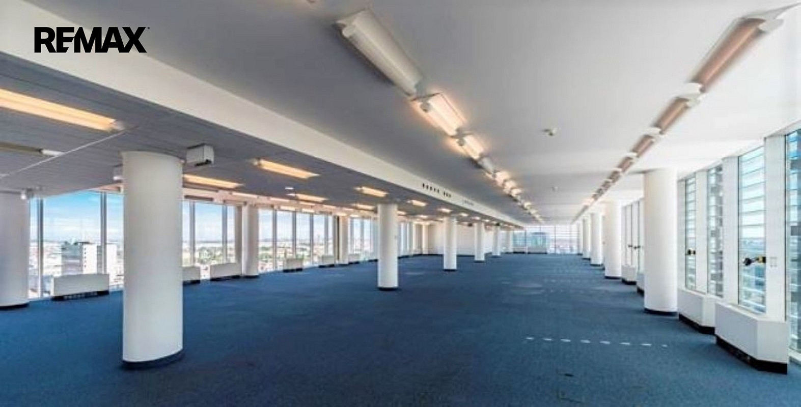 Pronájem kanceláře 733 m² – pohled 2