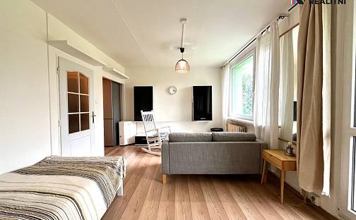 Pronájem bytu 1+kk 33 m², Jažlovická, Praha 4 - Chodov