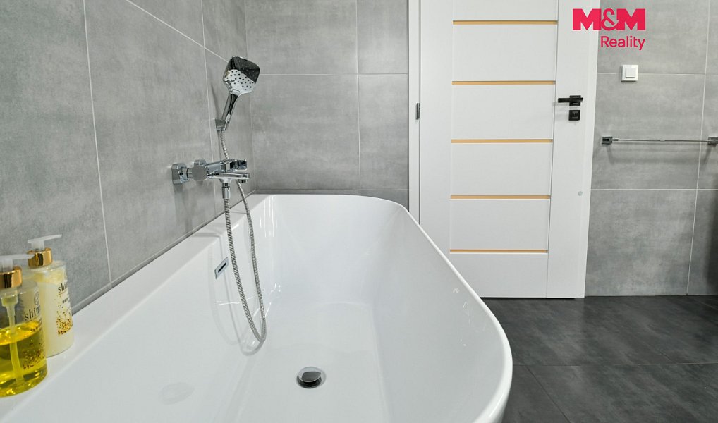 Prodej domu 114 m² s pozemkem 1 967 m², Valy – náhled fotky 11
