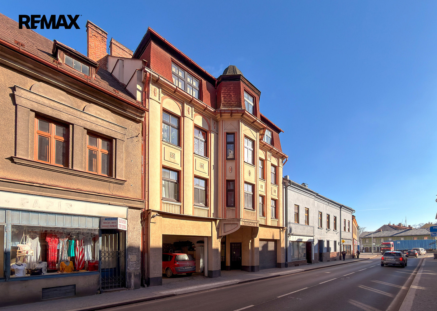 Prodej nájemního domu, činžáku 620 m² — photo 2