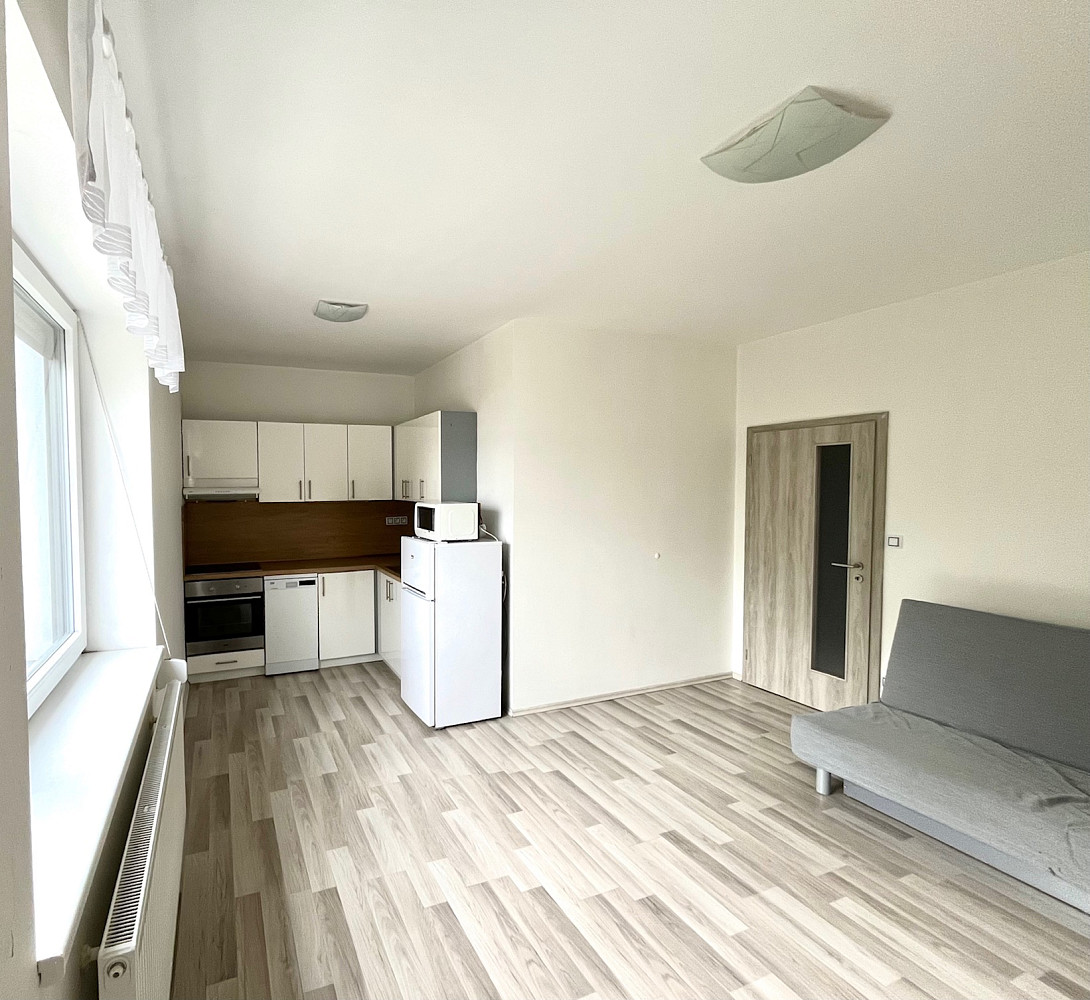 Pronájem bytu 2+kk 40 m² — photo 2
