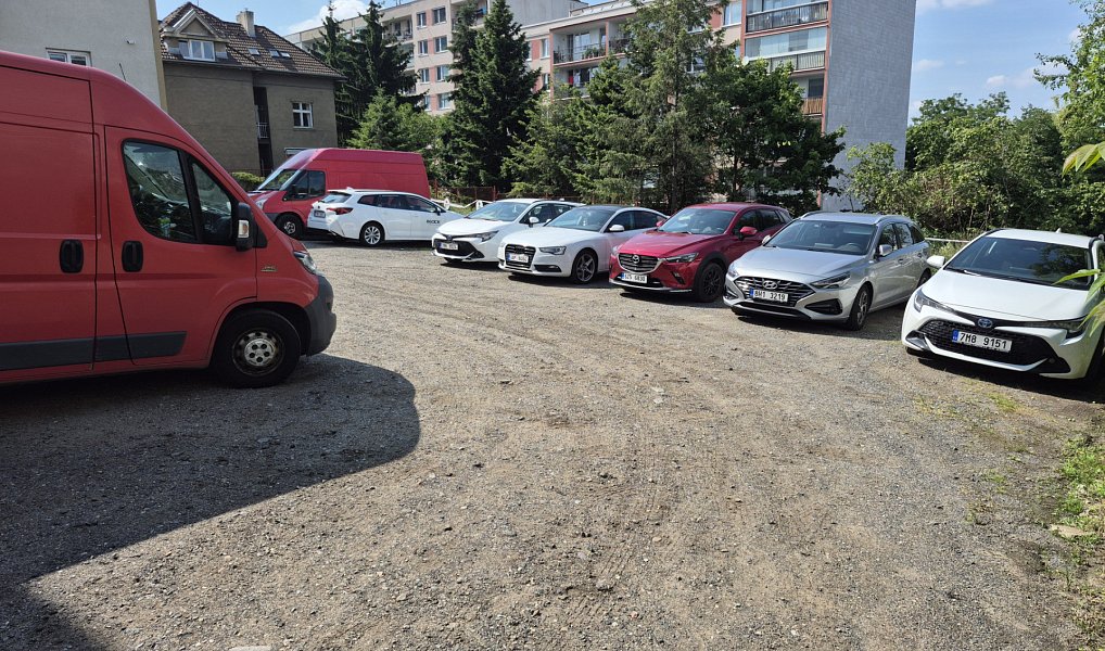 Pronájem parkovacího stání, P4-Michle, ul. Baarova, Praha – náhled fotky 2