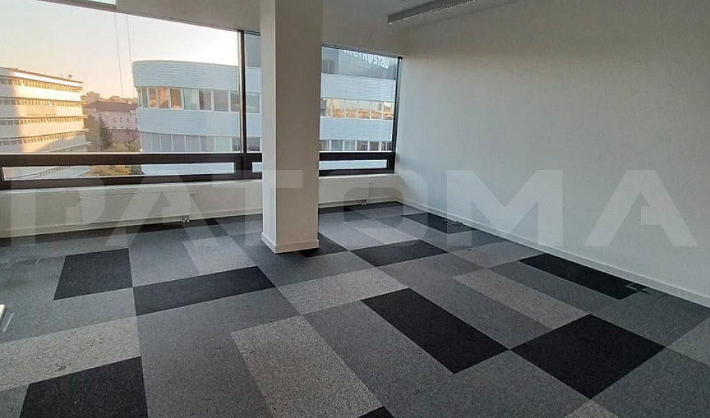 Pronájem kanceláře 897 m², Praha – náhled fotky 6