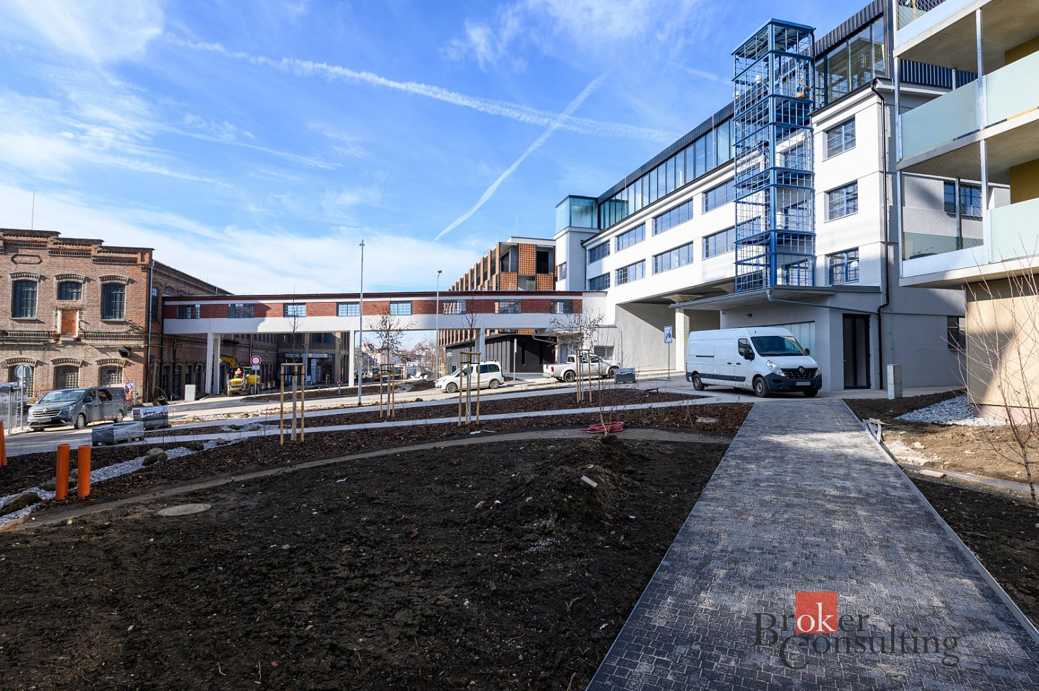 Pronájem kanceláře 219 m² – pohled 3