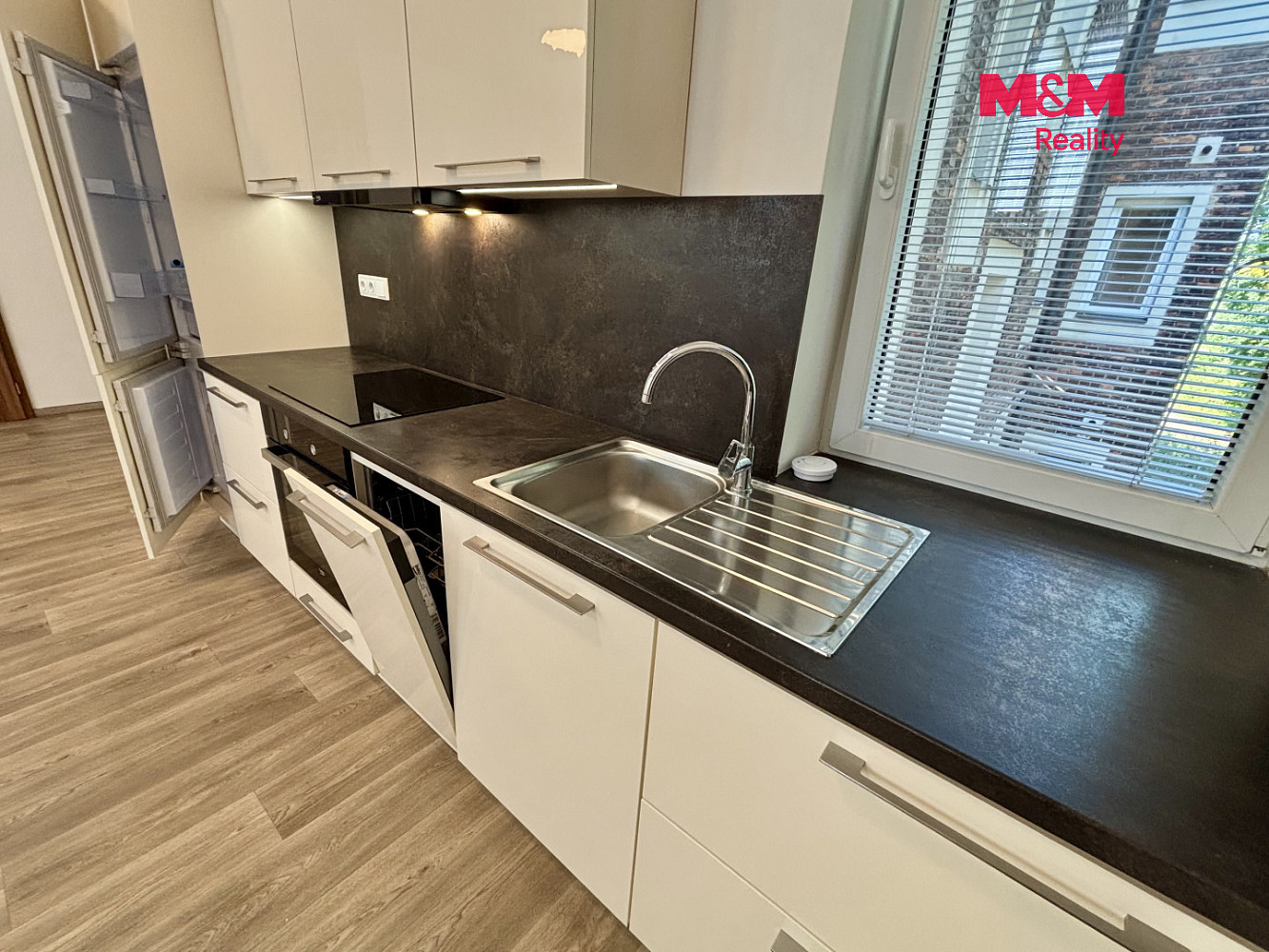 Pronájem bytu 2+kk 64 m² – fotografie 4