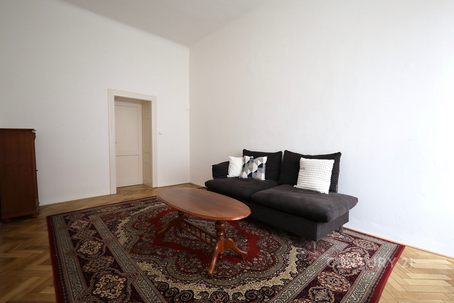Pronájem bytu 2+1 78 m² – fotografie 2