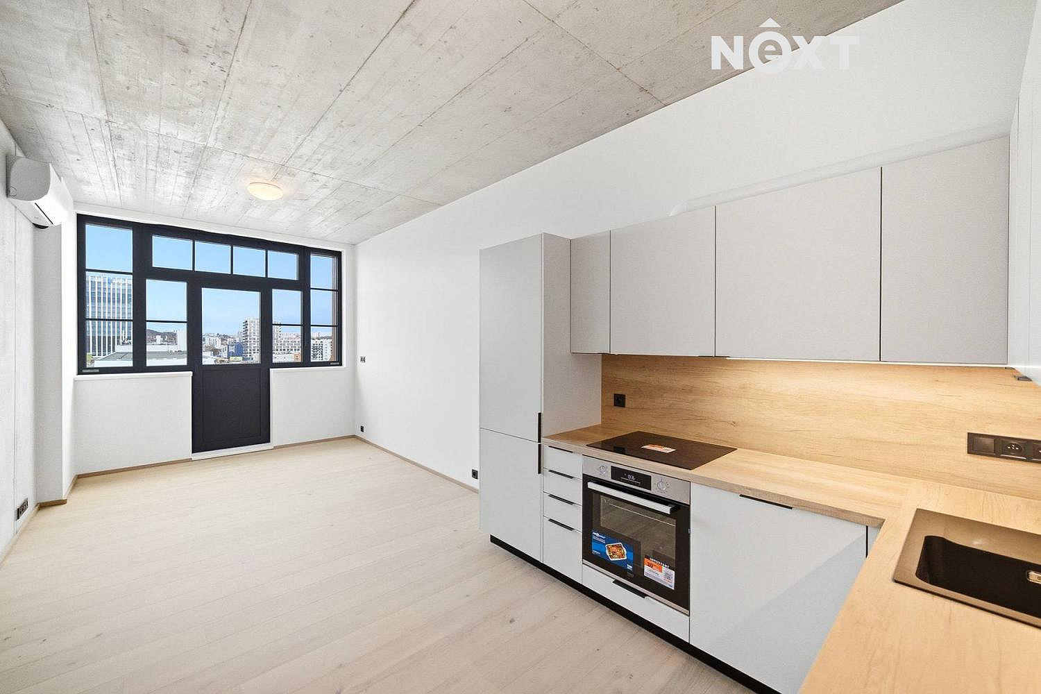 Pronájem bytu 1+kk 33 m² — photo 2
