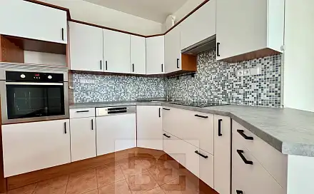 Pronájem bytu 3+kk 74 m²