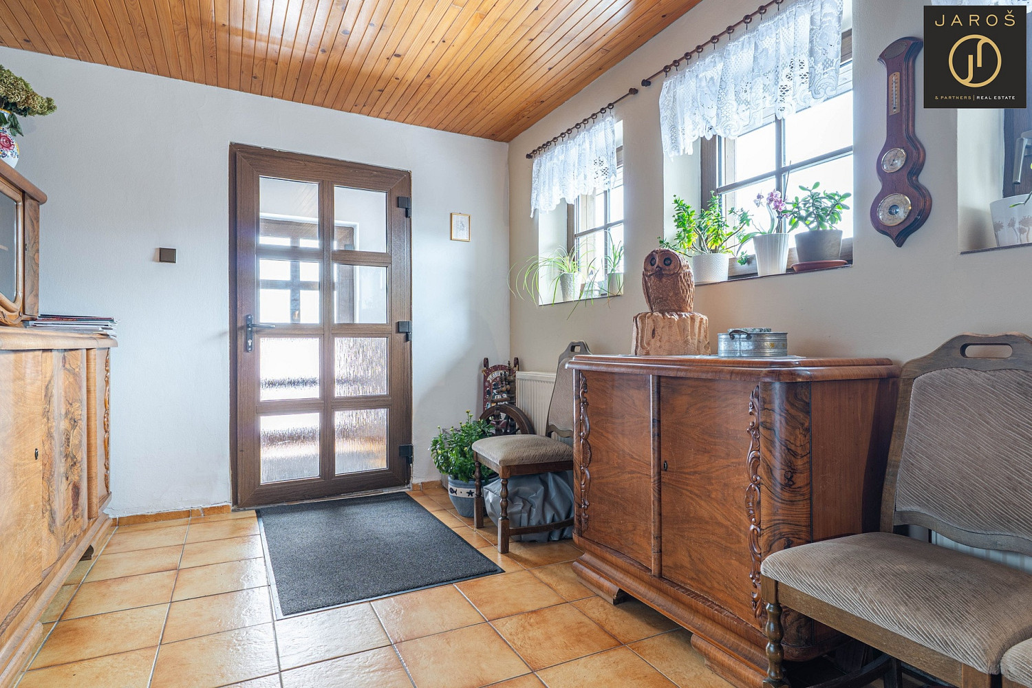 Prodej domu 870 m² s pozemkem 1 239 m² — photo 2