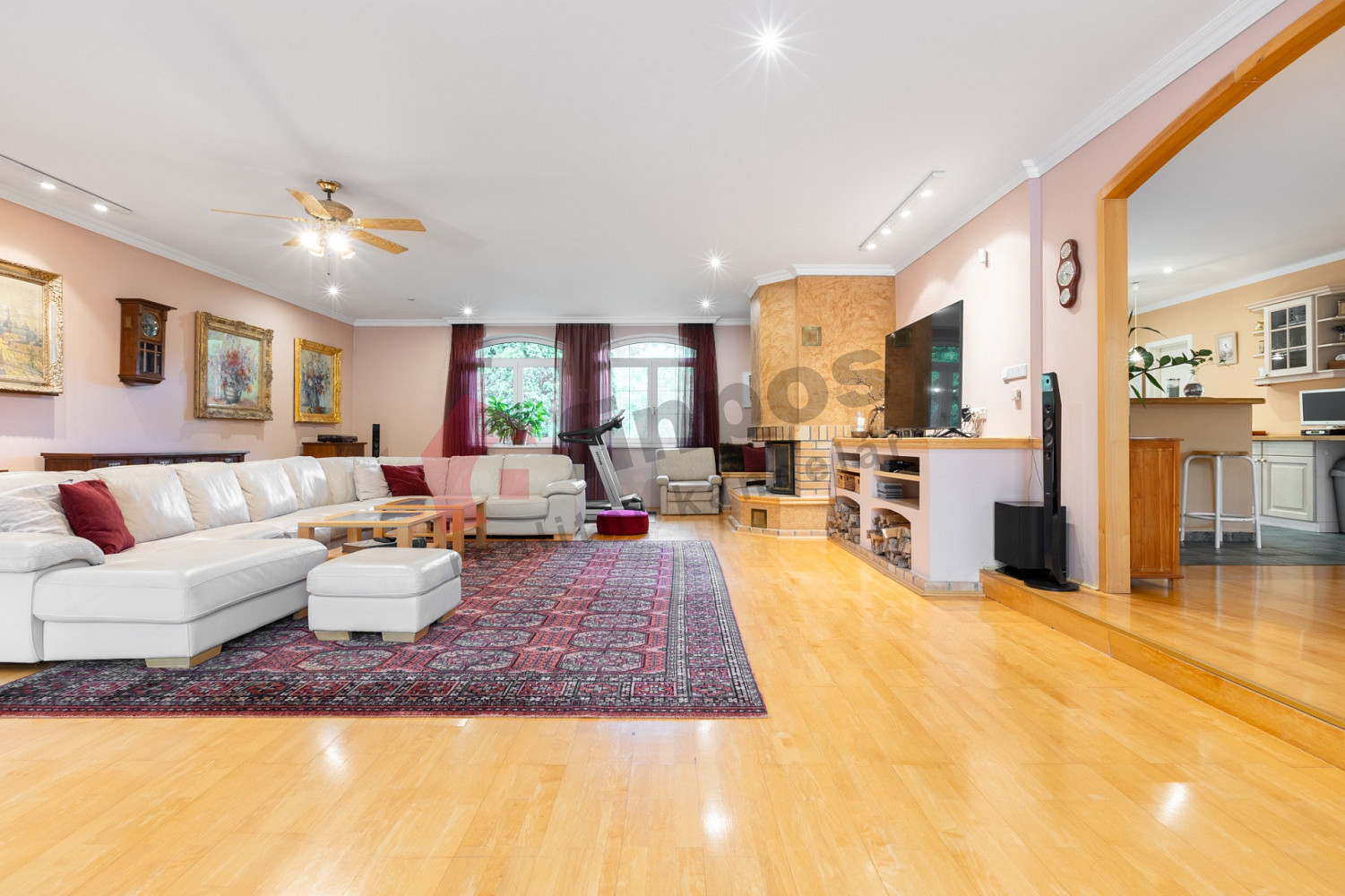 Prodej domu 386 m² s pozemkem 3 822 m² – fotografie 2