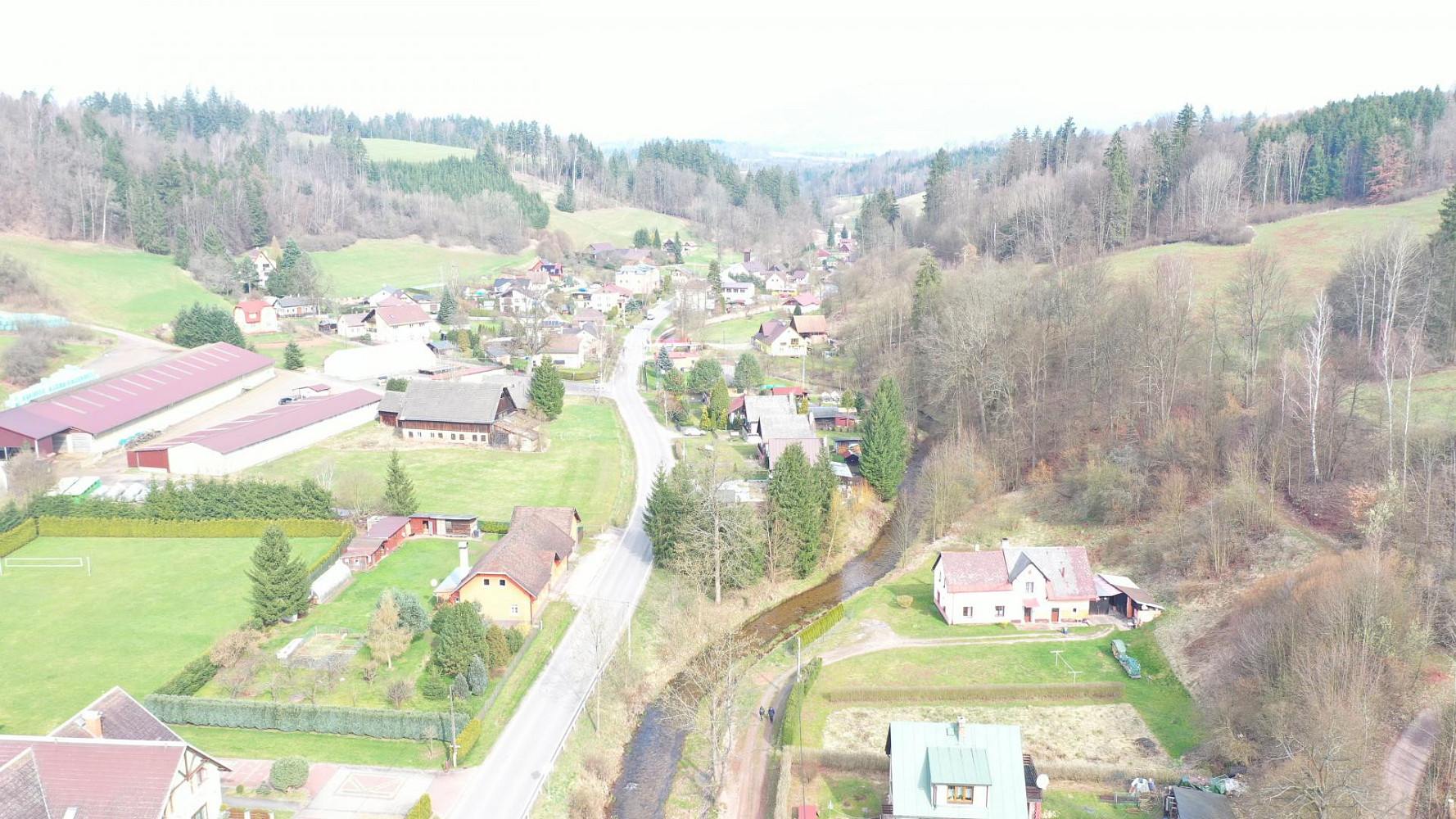 Prodej stavebního pozemku 590 m² – fotografie 3