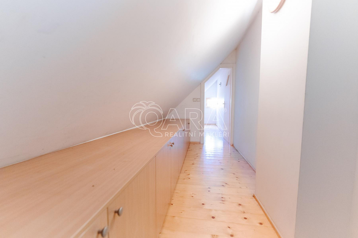 Prodej domu 238 m² s pozemkem 791 m² – fotografie 3