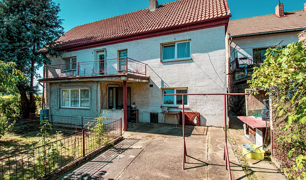 Prodej domu 280 m² s pozemkem 600 m², Lužec nad Vltavou – náhled fotky 4
