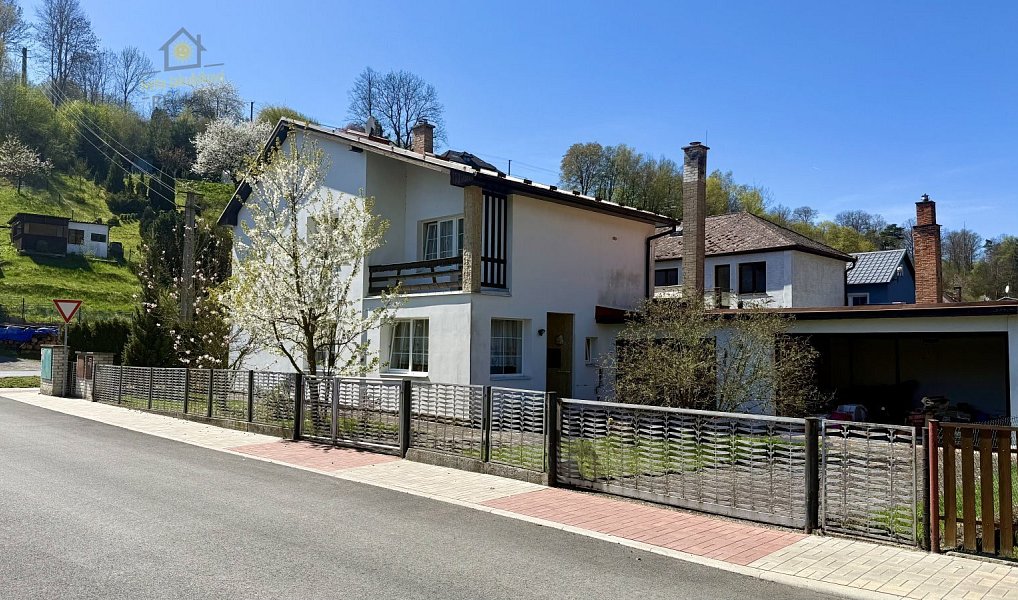 Prodej domu 230 m² s pozemkem 403 m², Bělá pod Bezdězem – náhled fotky 3