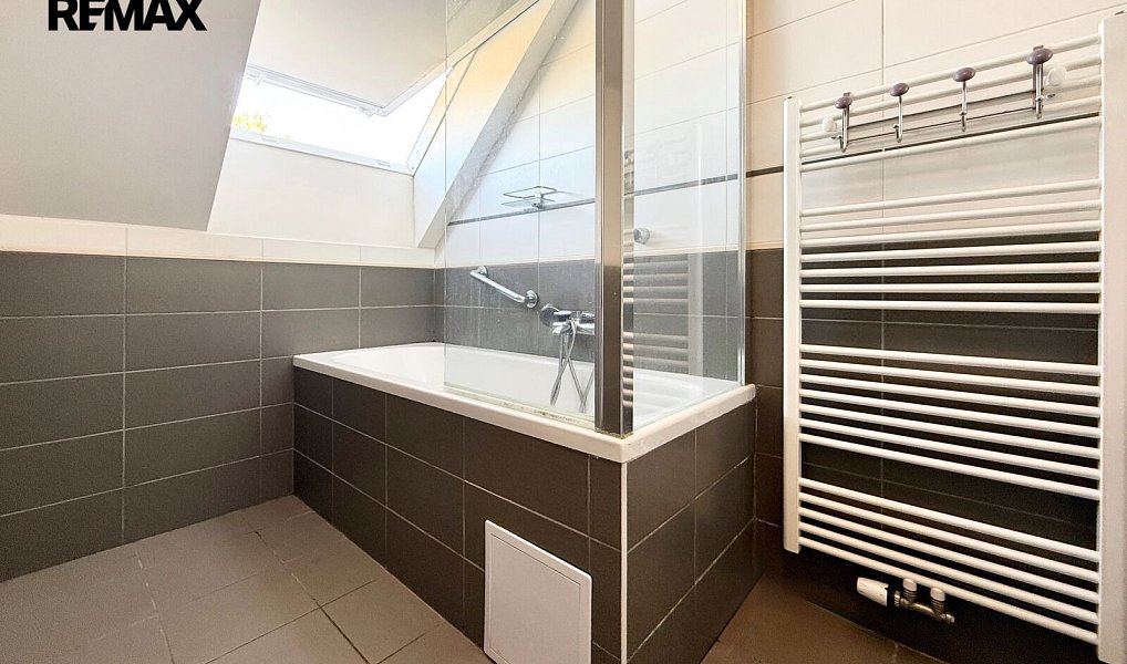 Prodej bytu 1+1 53 m², Praha – náhled fotky 10