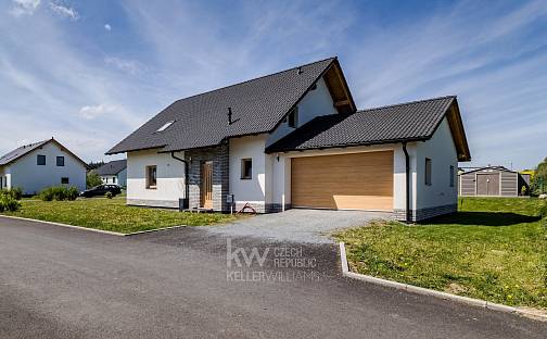 Prodej domu 217 m² s pozemkem 817 m², Ratměřice, okres Benešov