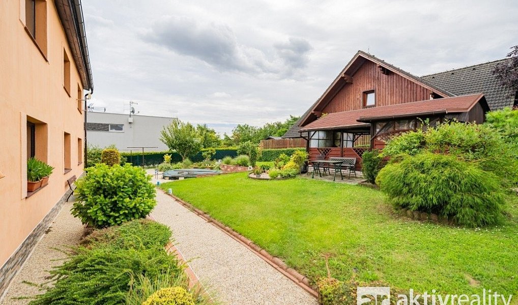 Prodej domu 225 m² s pozemkem 904 m², Vodochody – náhled fotky 28