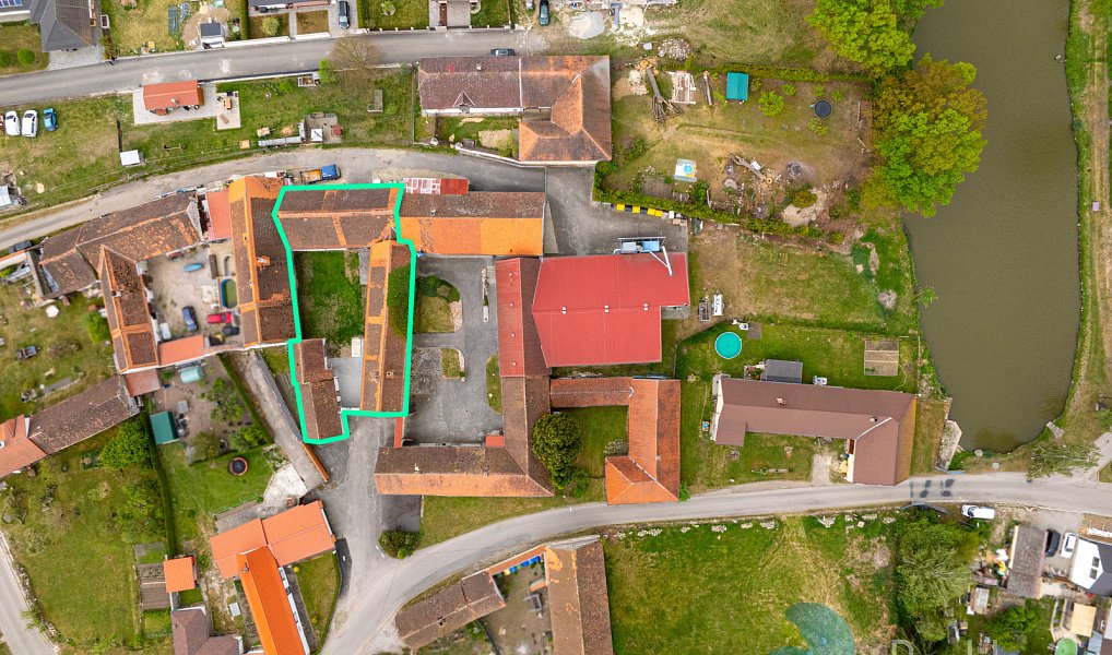 Prodej zemědělského objektu 616 m², Babice – náhled fotky 3